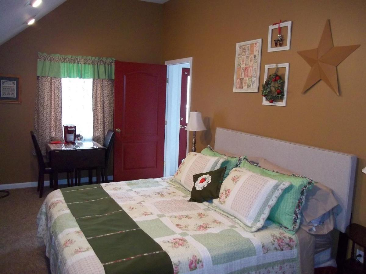 Walden Tin Brook Bed & Breakfast חדר תמונה